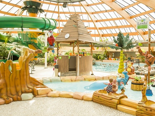 Malaise auteur Wijde selectie Vakantieparken met subtropisch zwembad, maar dan echt!