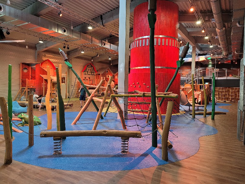 De indoor speeltuin van Landal Travemünde