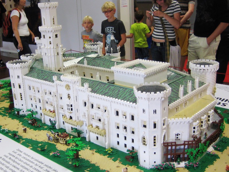 Het kasteel van Hluboka in Lego