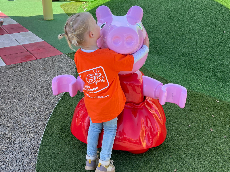 Knuffelen met Peppa Pig in LEGOLAND Park Billund
