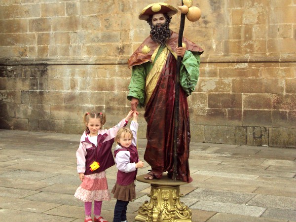 Een levend standbeeld in Santiago de Compostella