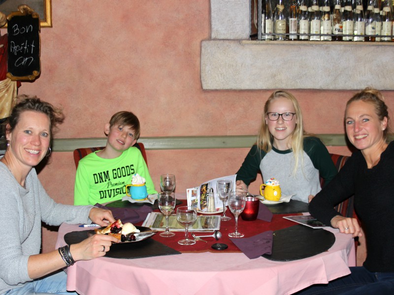 Liane gaat met vriendin Heleen en kinderen Floor en Sven 3 dagen op pad in Luxemburg