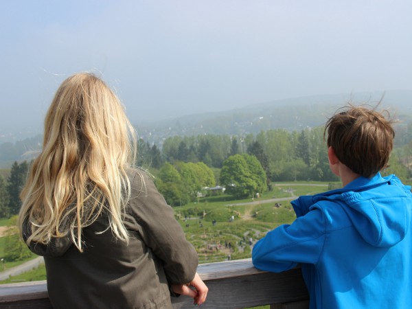 Bij Duitsland denk je al snel aan bekende namen als Sauerland, de Moezel en de Eifel. Maar ken je het Bergische Land al? Een heerlijk vakantiegebied vlakbij Nederland en België!