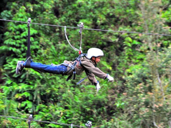 Ziplinen op Ecuador.