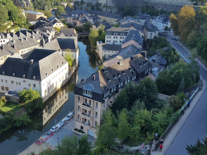 Uitzicht over een deel van de stad Luxemburg 