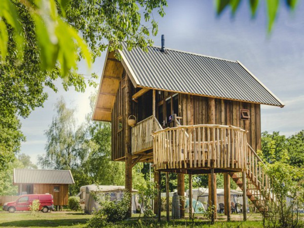 slapen in een hooiberg