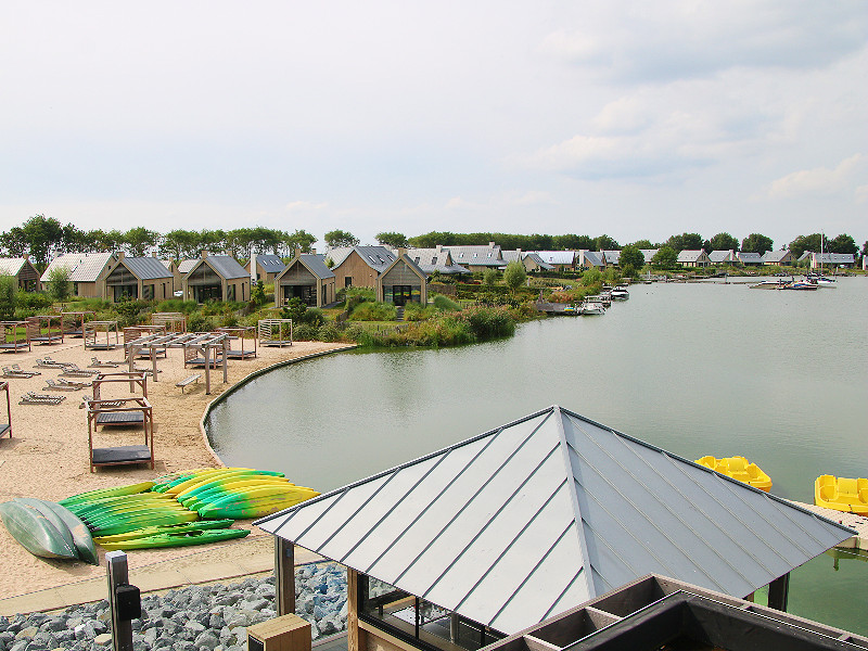 Strand bij Oesterdam Resorts