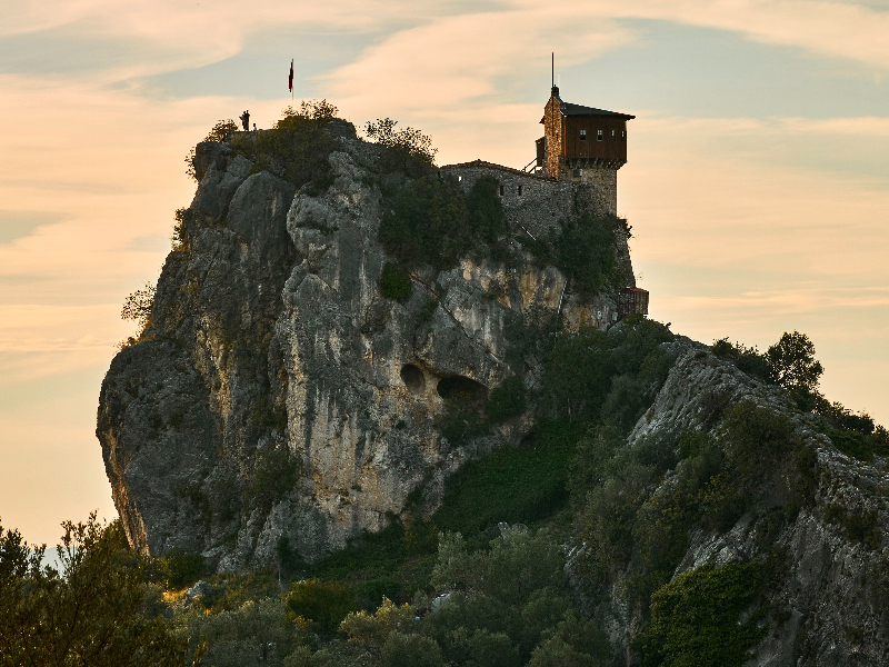 Petrela kasteel op zo'n 12 km van Tirana in Albanië