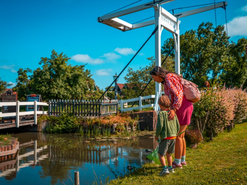bij het water kijken