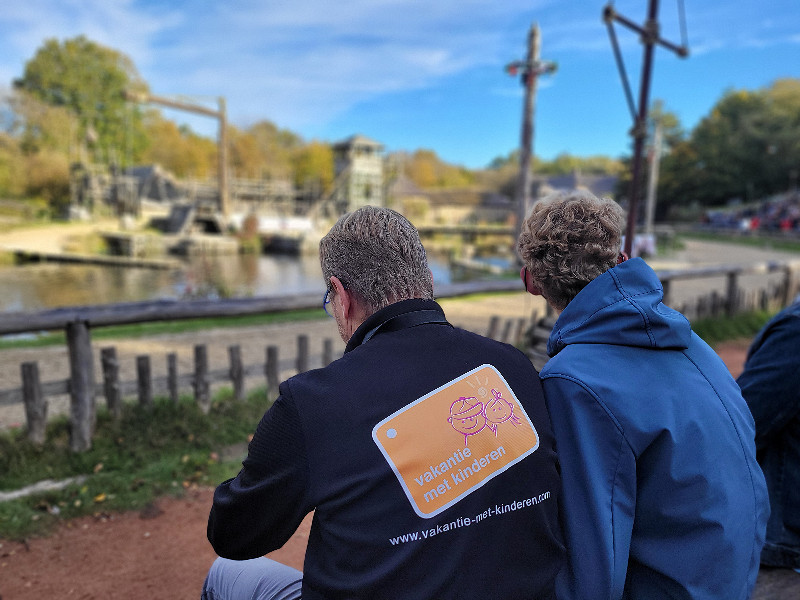 In de Vendee in Frankrijk ligt het grote pretpark Puy du Fou. Zonder achtbanen, maar met fantastische shows. Lees hier hoe gaaf dat is, ook met kinderen!