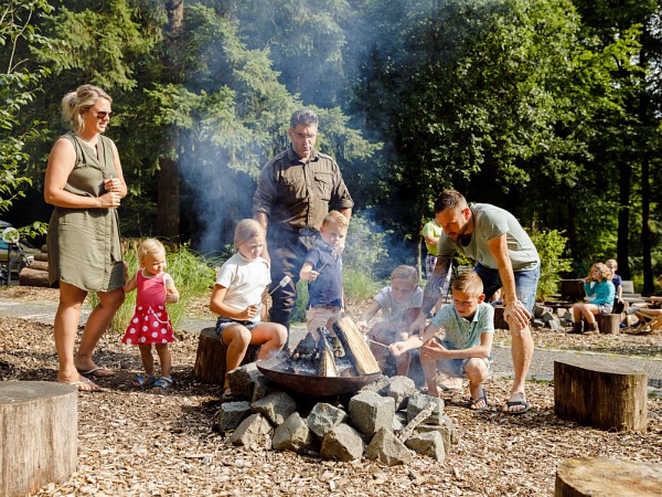 Kampvuur op de camping