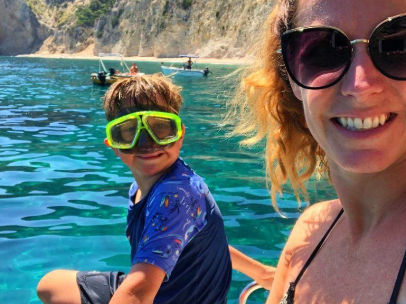 Plezier op zee in Lefkas met Riksja