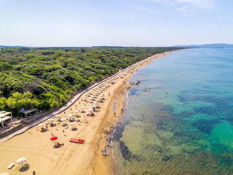 Het strand bij Riva Degli Etruschi