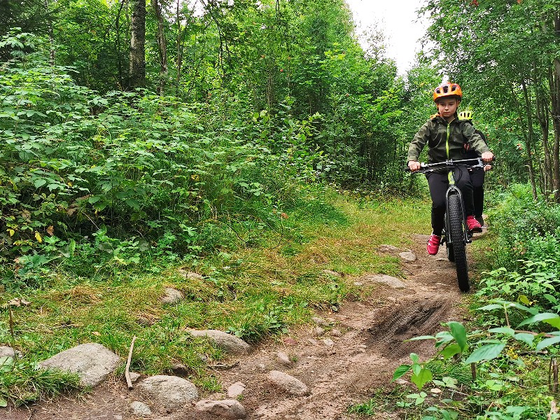 Mountainbiken in de Zweedse natuur