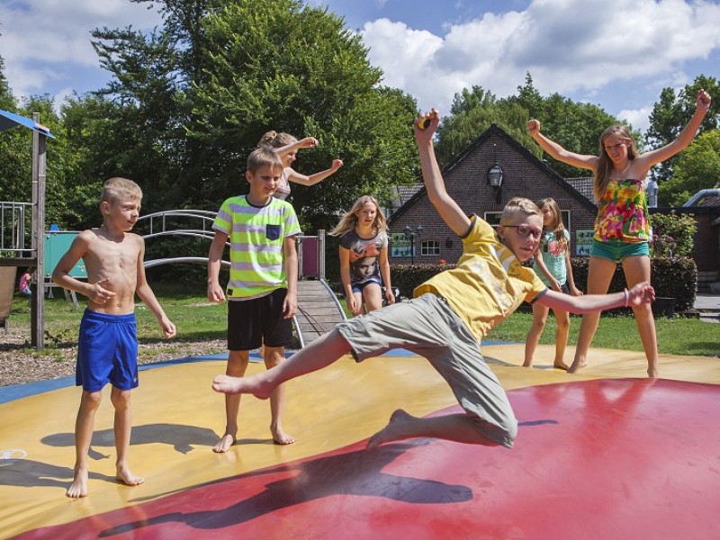 Fun op de airtrampoline