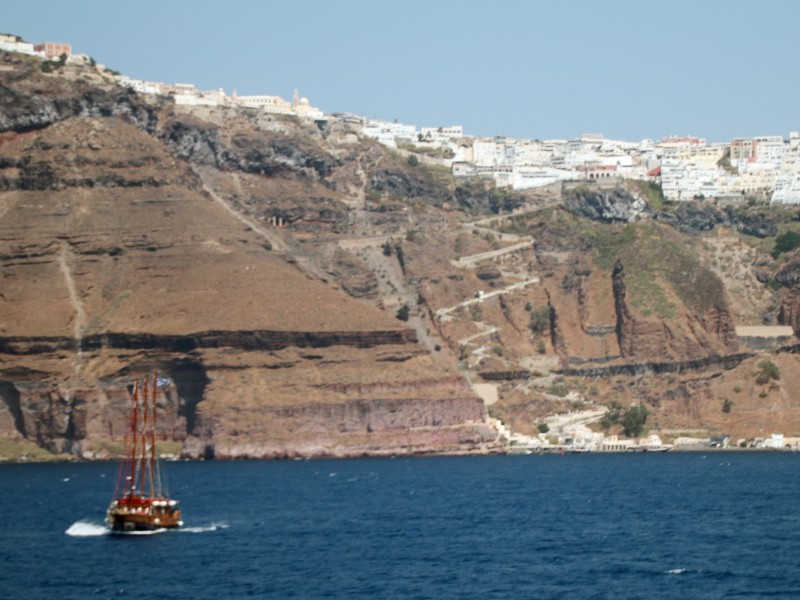 Zicht op Santorini vanaf de zee