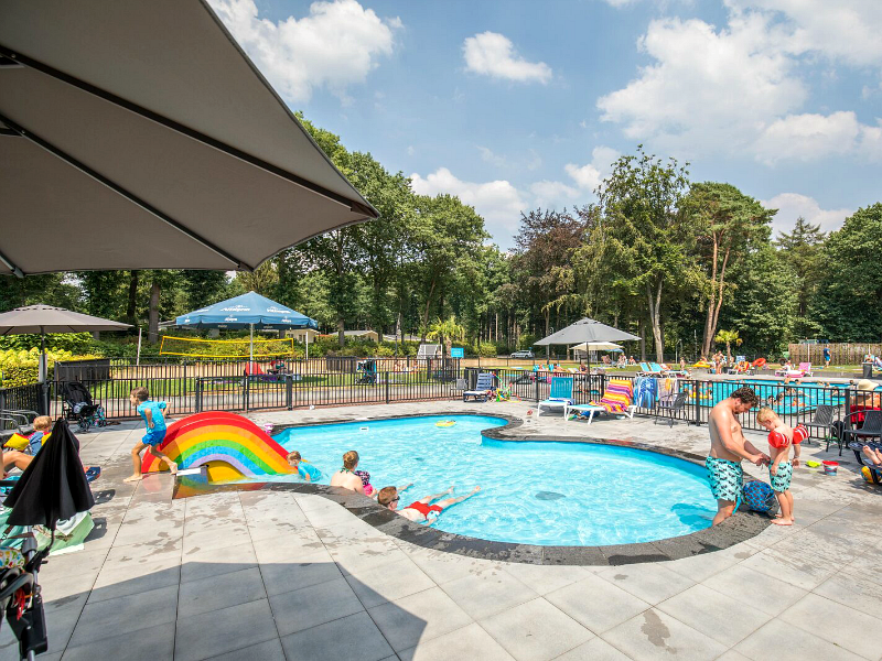 Landgoed de Scheleberg buitenbad met kinderenbad