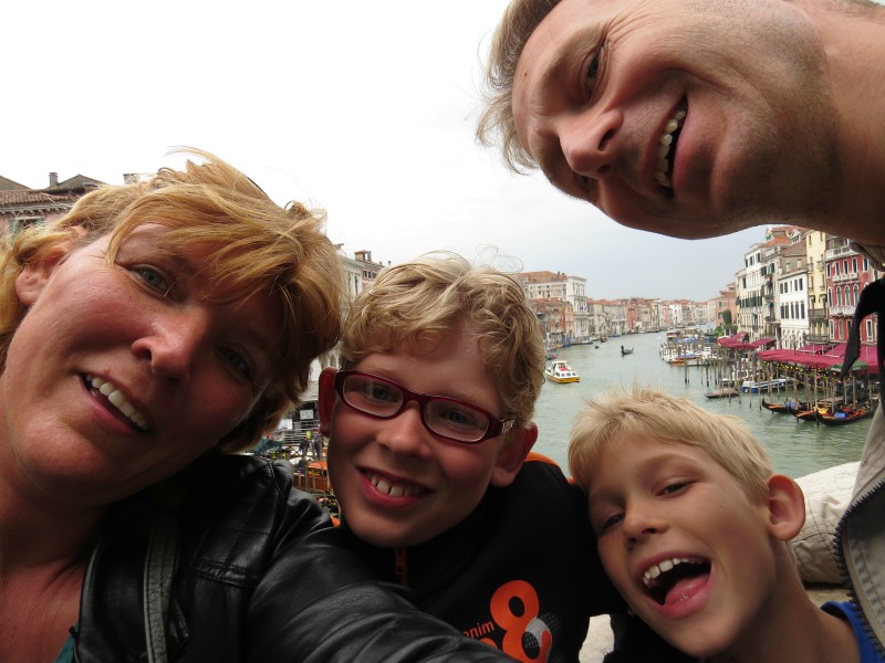 Selfie van ons op de Rialto brug