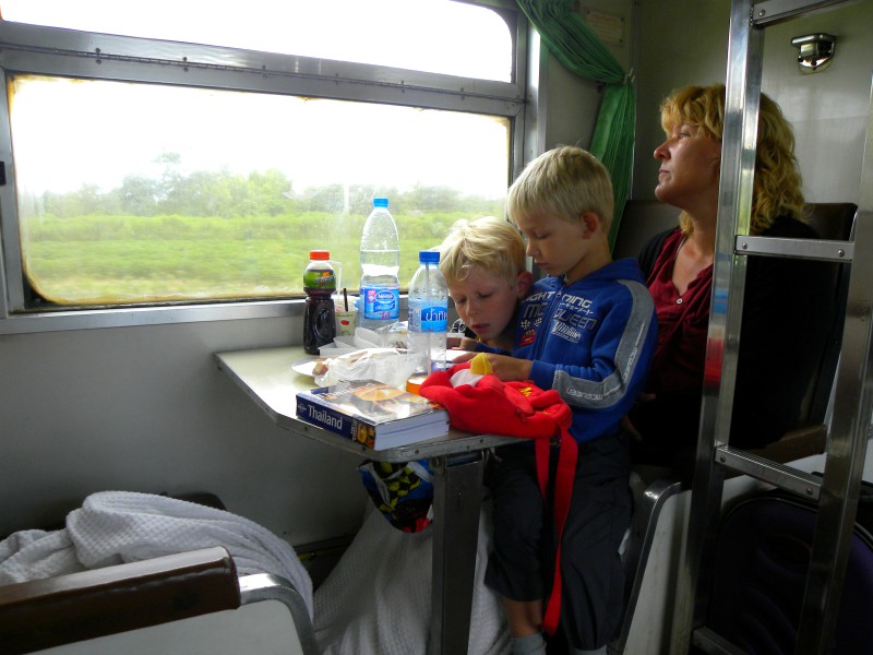 spelen in de trein