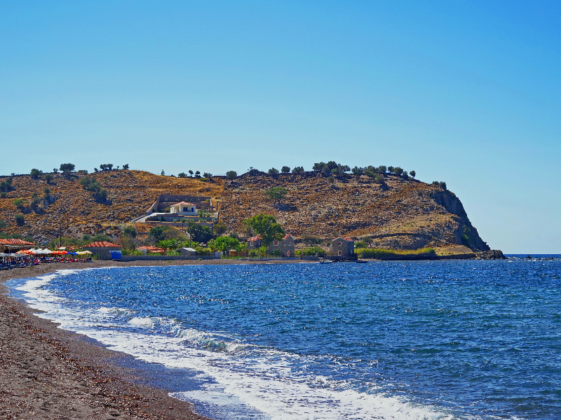 Strand aan de Egeïsche Zee op Lesbos.