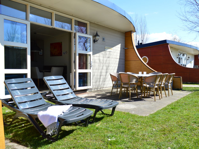 Scheepskajuit bungalow op strandpark Vlugtenburg