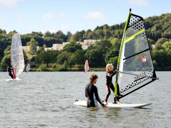 Windsurfen op de Bostalsee