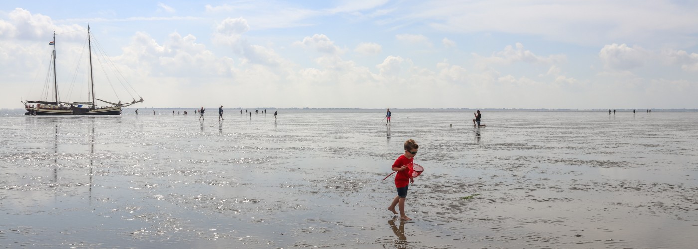 Schuimen over de Friese waddeneilanden, heerlijk om te doen met de kinderen als het lekker weer is in de vakantie