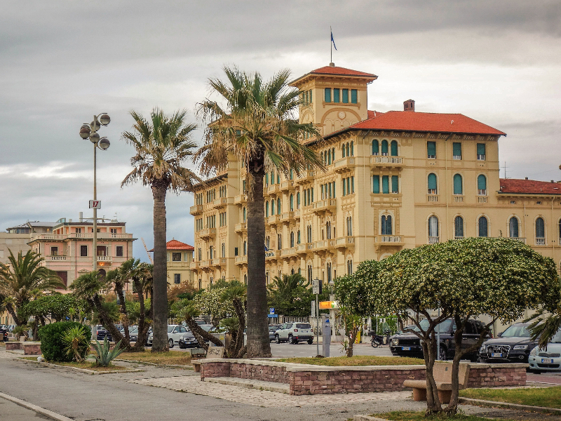 De badplaats Viareggio in Toscane