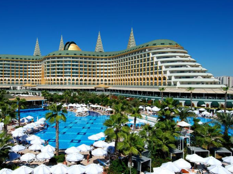 Het grote en luxe Delphin Imperial Hotel in Lara, Turkije