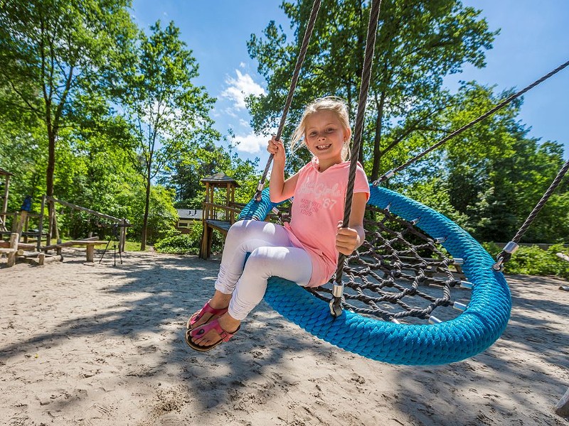 Schommelen bij Landal Twenhaarsveld