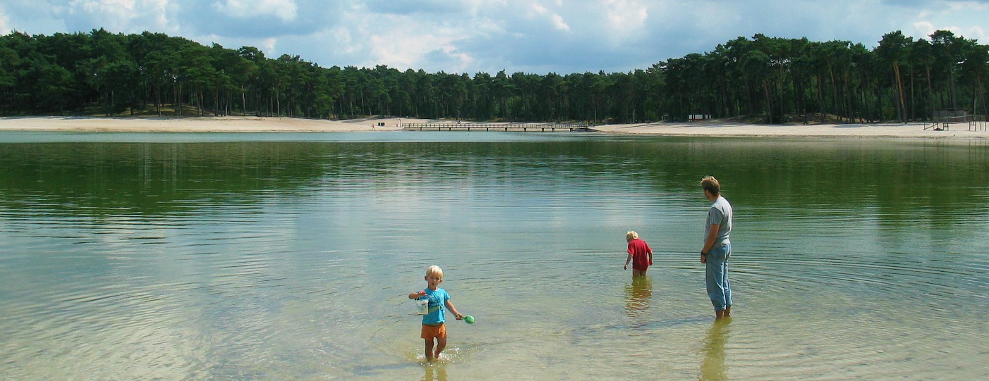 Pootje baden in het Henschotermeer