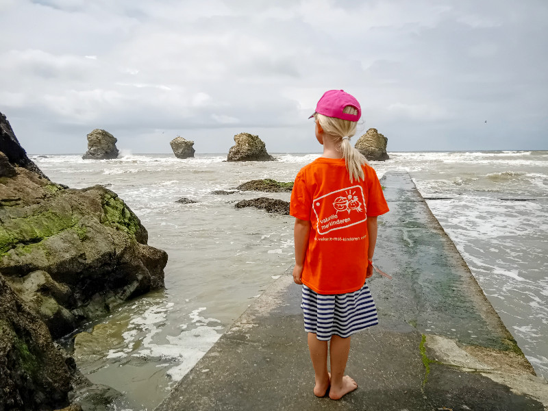 La Corniche Vendéenne is een unieke strook rotskust van drie kilometer, vol indrukwekkende rotsformaties, aan de Franse Vendée kust. De kids vonden het prachtig