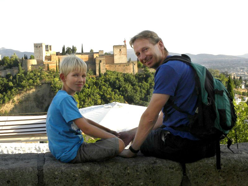 Vanuit de wijk Albaicin heb je uitzicht op de Alhambra van Granada