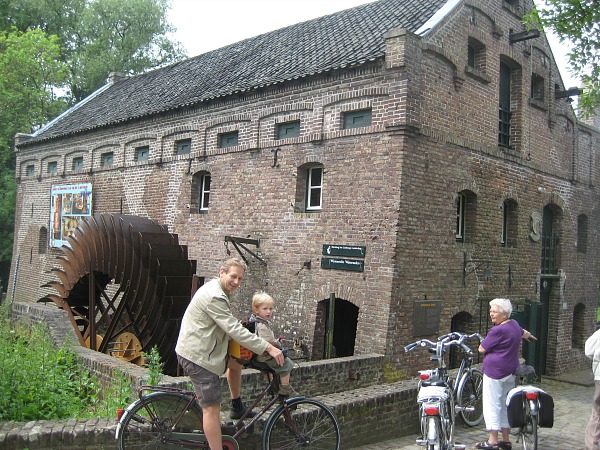 Bij een oude watermolen in Noord-Limburg