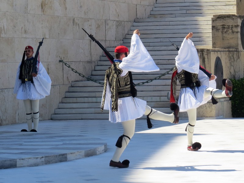 Wisseling van de wacht bij het paleis in Athene