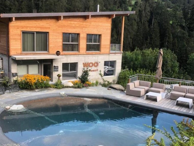 zwembad woo loft resort