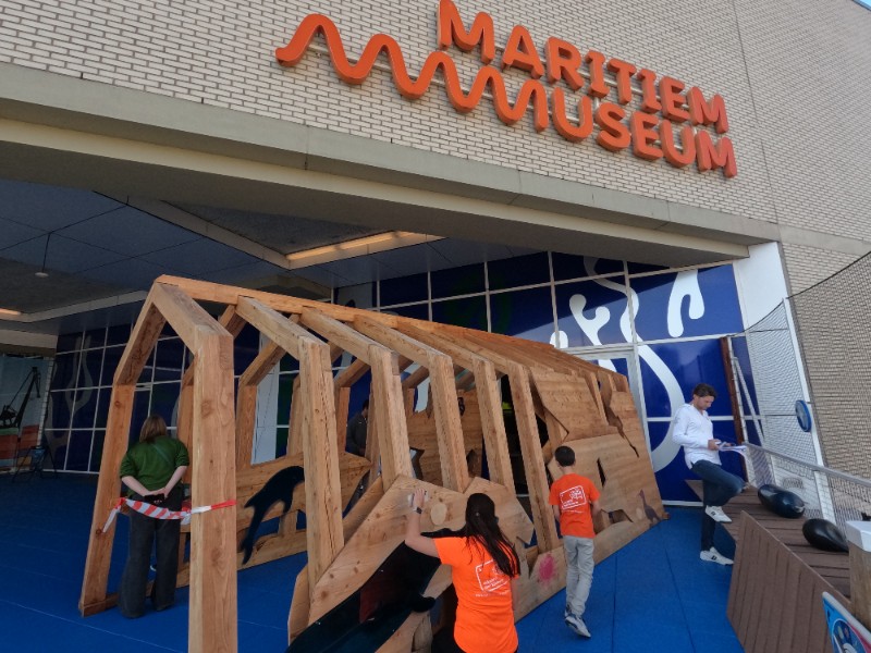 De ingang van het Maritiem Museum