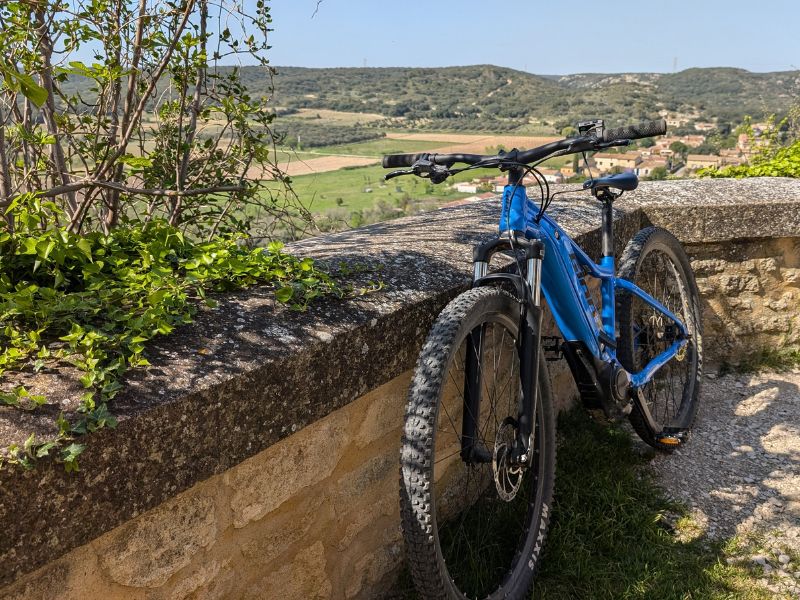 In de omgeving van Nimes kun je heerlijk fietsen en mountainbiken met kinderen