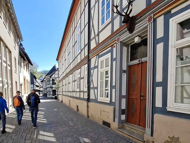 Hier zie je het huis waar Goethe tijdens zijn bezoeken aan Goslar verbleef