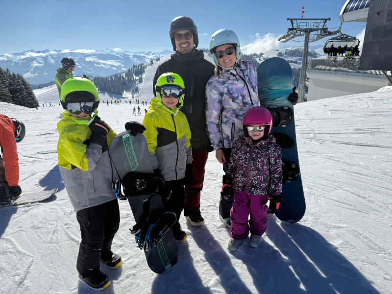 Lisette op wintersport in Oostenrijk samen met haar 3 sportieve kinderen