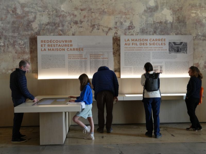 In het museum van La Maison Carree leren kinderen meer over de geschiedenis van deze bijzondere Romeinse tempel