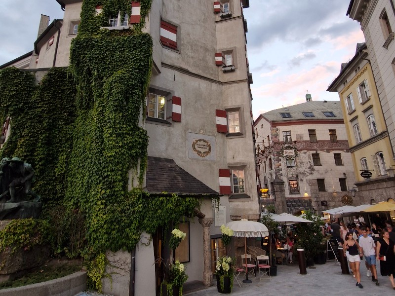 Ottoburg Innsbruck-800