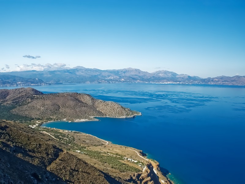 Prachtige baaien in de omgeving van Agios Nikolos op Kreta, aan de noord-oostkust