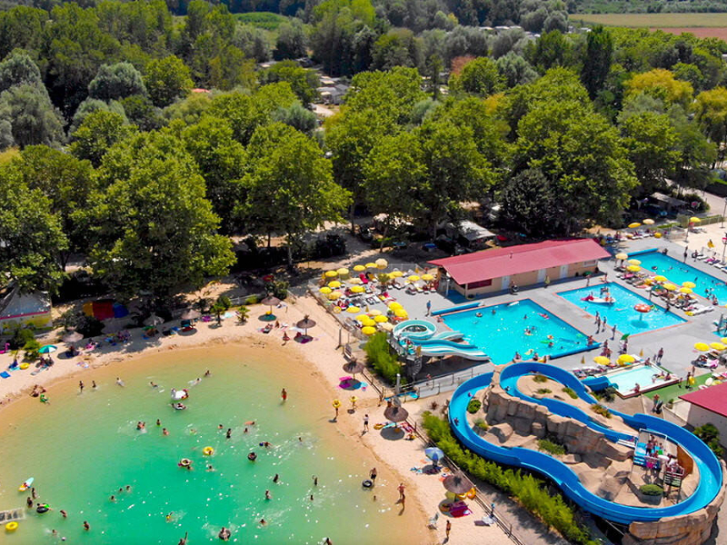 Groot waterpark op camping Chateau de Galaure