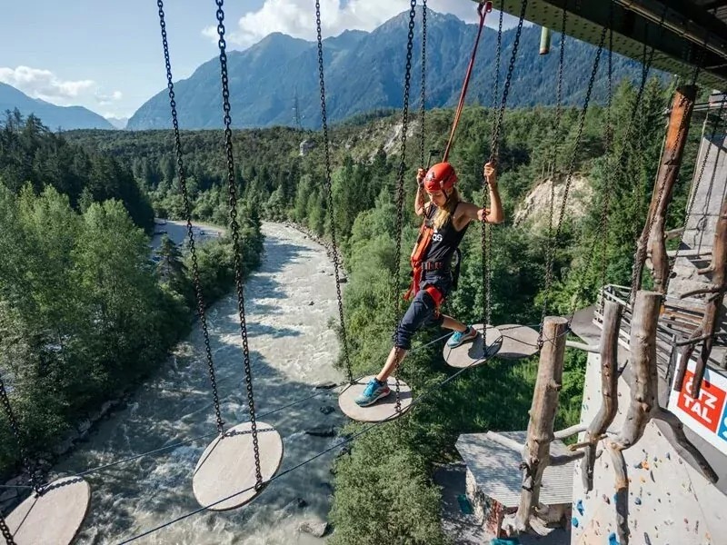 Klimmen in een klimpark
