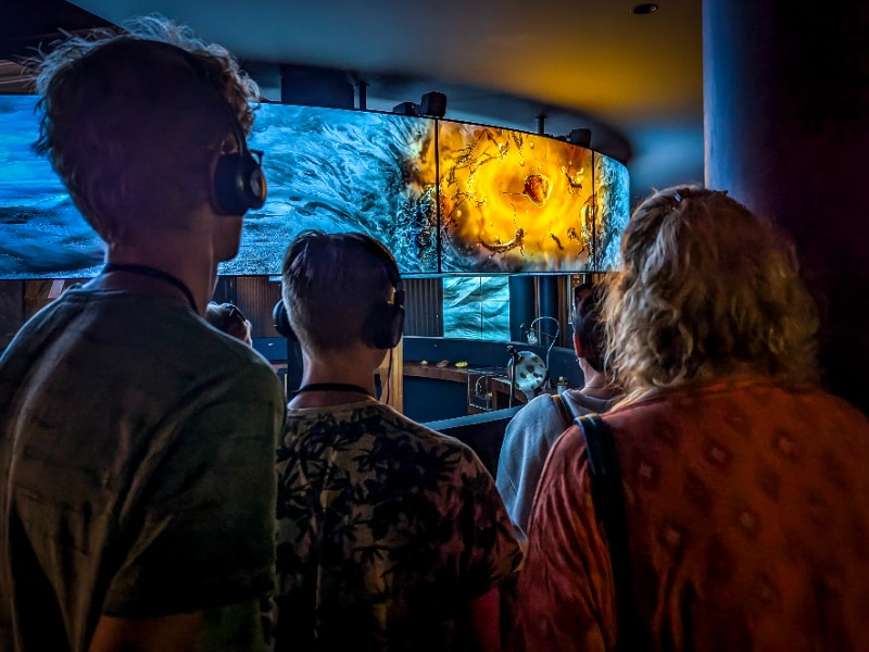 Leuke interactieve video in het Ambermuseum van Nida