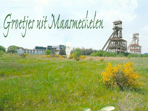 Ansichtkaart met de oude steenkolenmijn in de Hoge Kempen