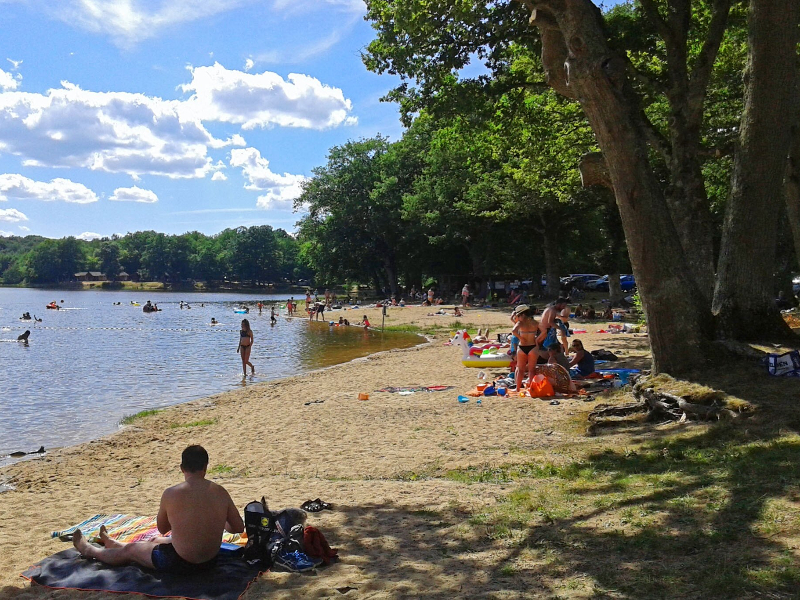 Strand aan camping l'Etang du Merle