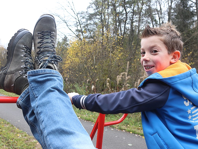 Wij genieten van het uitzicht, terwijl de jongens fietsen. Railbiken....love it!