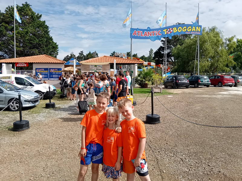 Bij de entree van Atlantic Toboggan Waterpark
